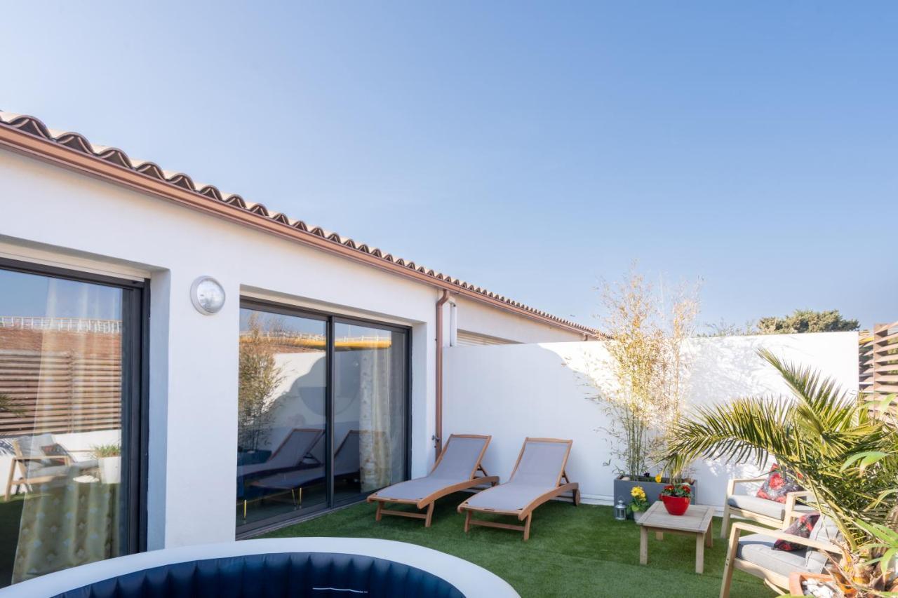 L'Avant Scene Meuble 5 Etoiles Parking Gratuit Jacuzzi Avignon Extérieur photo